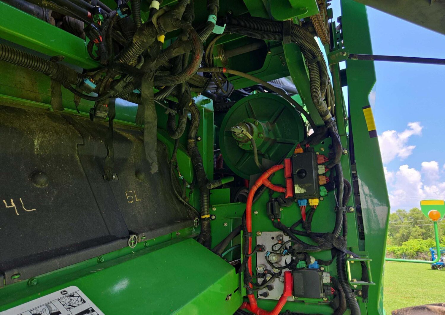 DU7921W